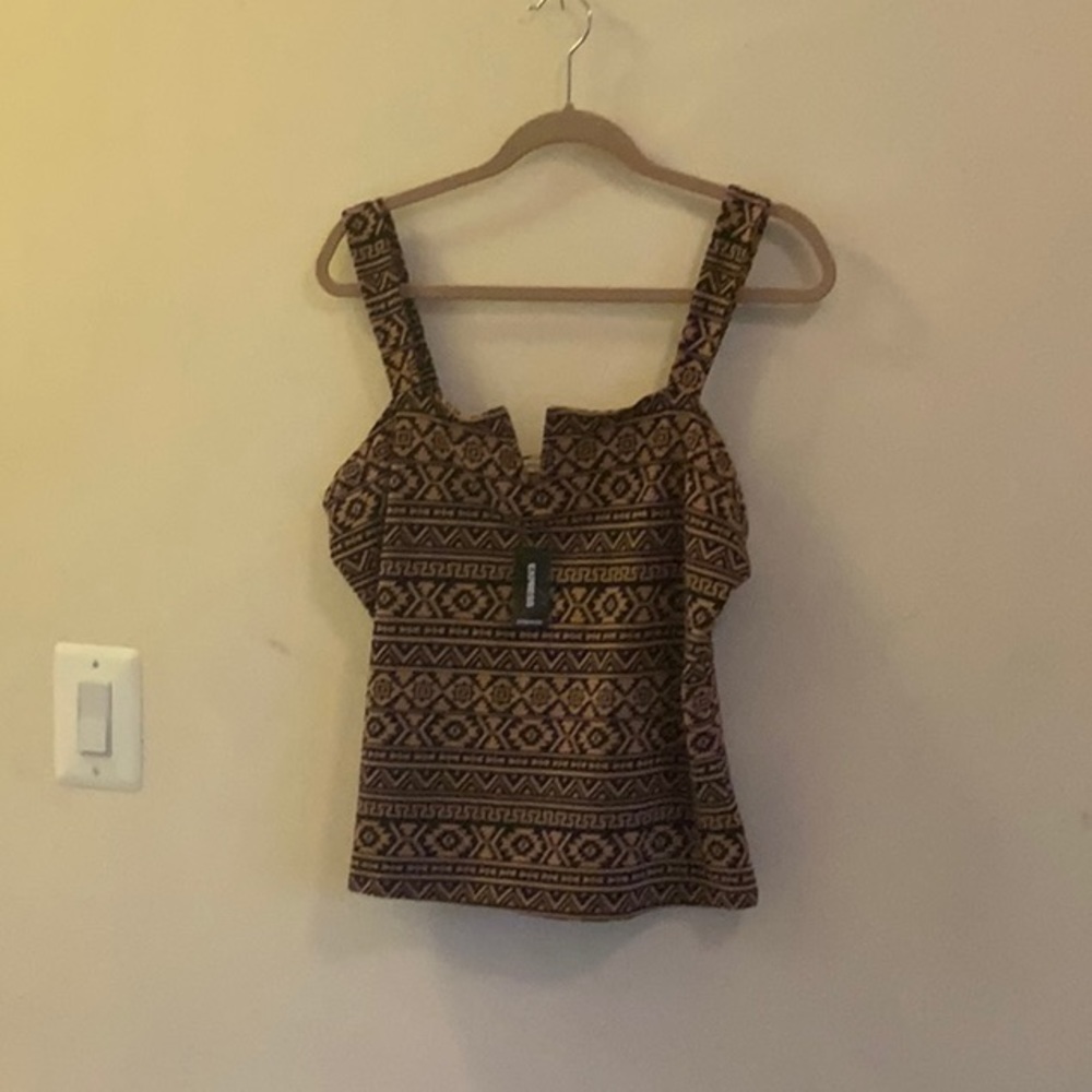 Women .Top size large new